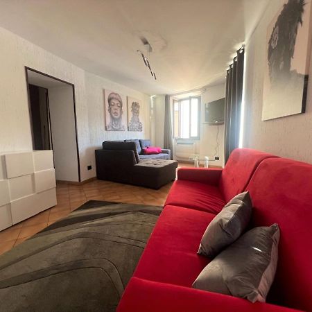 Apartment In Central Square With Lake View 레노 외부 사진
