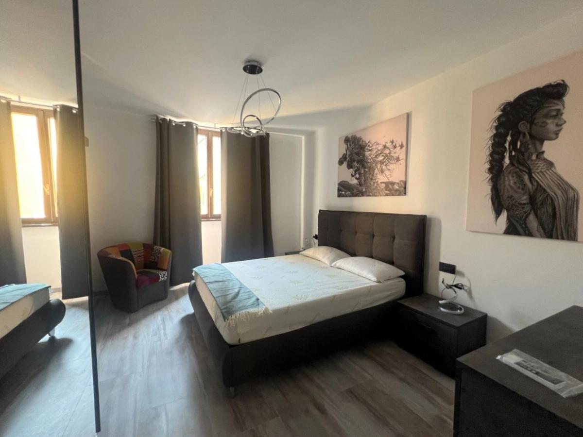 Apartment In Central Square With Lake View 레노 외부 사진