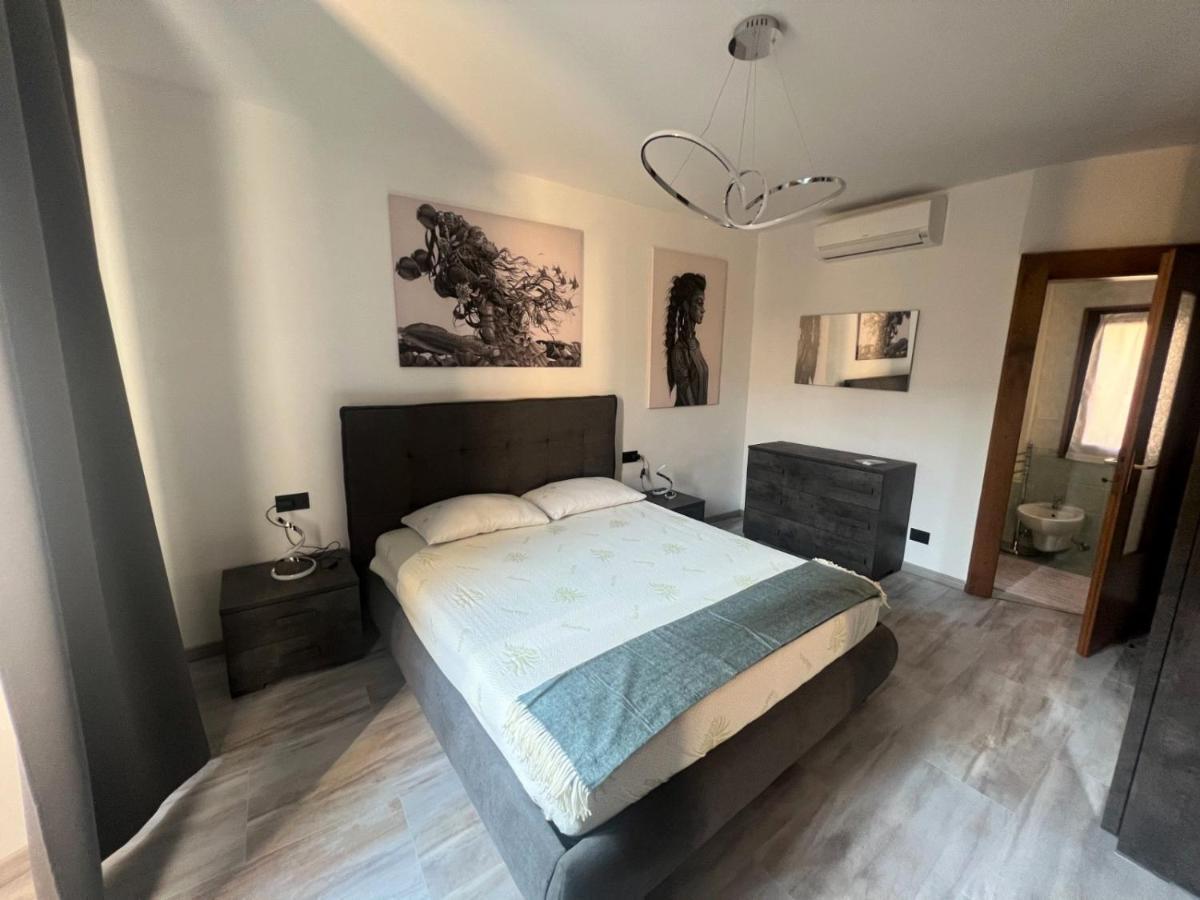 Apartment In Central Square With Lake View 레노 외부 사진